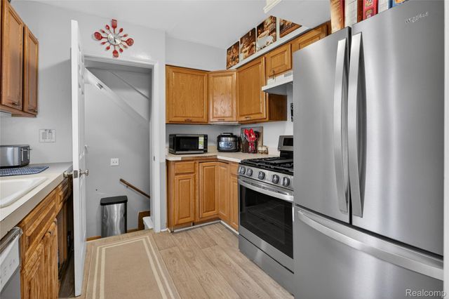 17420 Annchester Road, Detroit, MI 48219