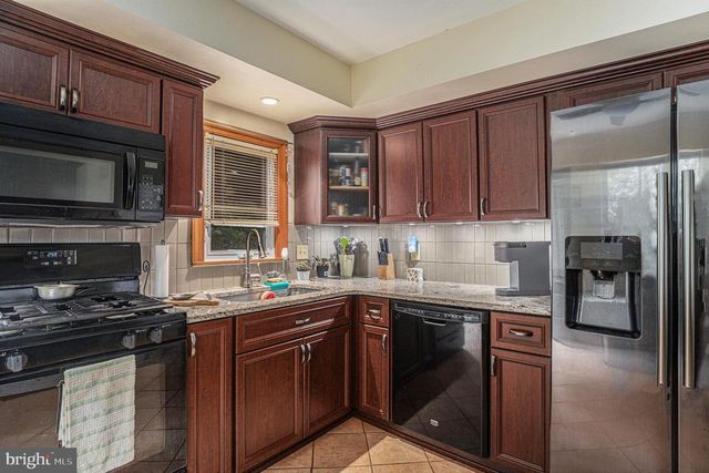 1585 EDGEWOOD AVE, Abington, PA 19001