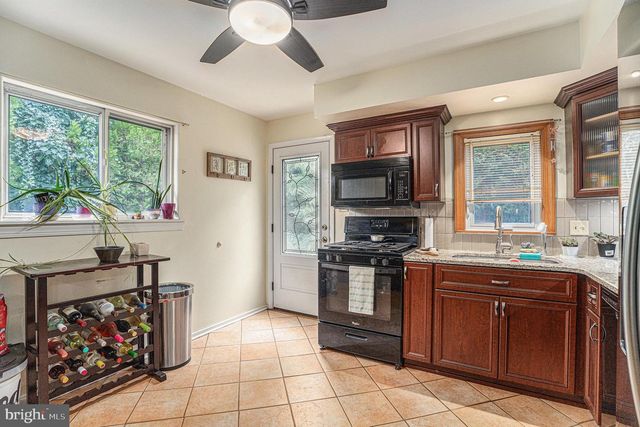 1585 EDGEWOOD AVE, Abington, PA 19001