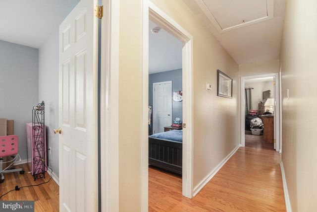 1585 EDGEWOOD AVE, Abington, PA 19001