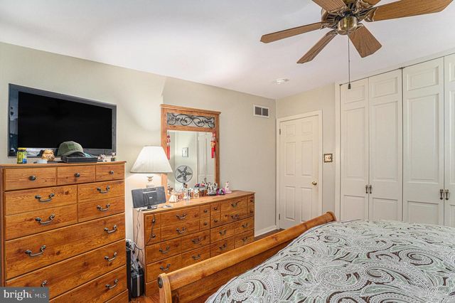 1585 EDGEWOOD AVE, Abington, PA 19001