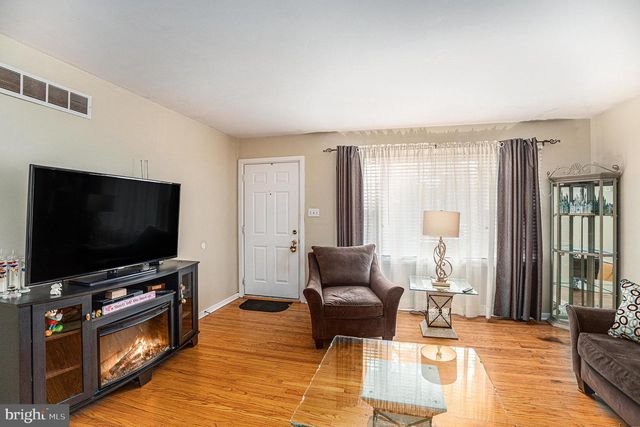 1585 EDGEWOOD AVE, Abington, PA 19001