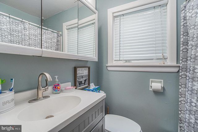 1585 EDGEWOOD AVE, Abington, PA 19001