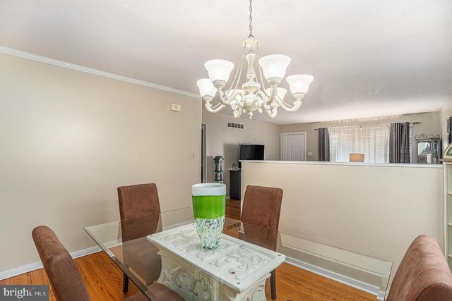 1585 EDGEWOOD AVE, Abington, PA 19001