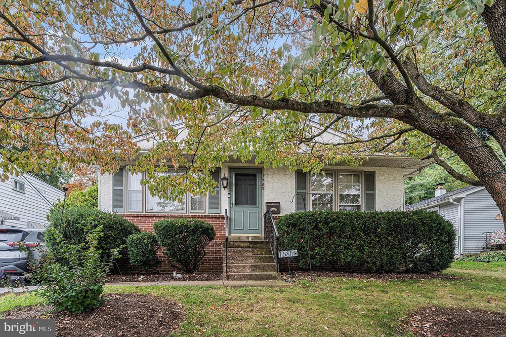 1585 EDGEWOOD AVE, Abington, PA 19001