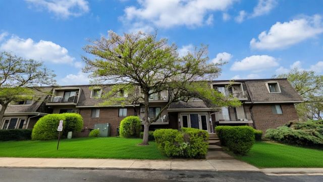 204 E Bailey Road D, Naperville, IL 60565