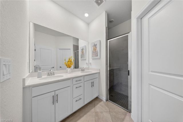 2196 Dragonfruit WAY, Naples, FL 34120