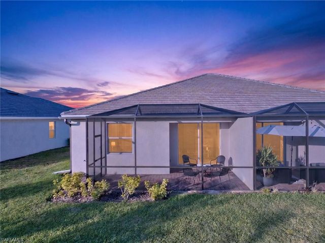2196 Dragonfruit WAY, Naples, FL 34120