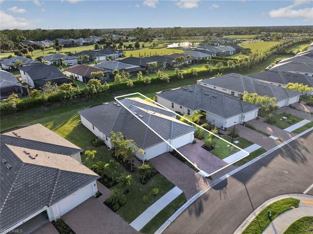 2196 Dragonfruit WAY, Naples, FL 34120