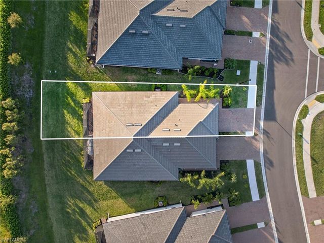 2196 Dragonfruit WAY, Naples, FL 34120