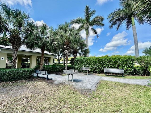 2196 Dragonfruit WAY, Naples, FL 34120