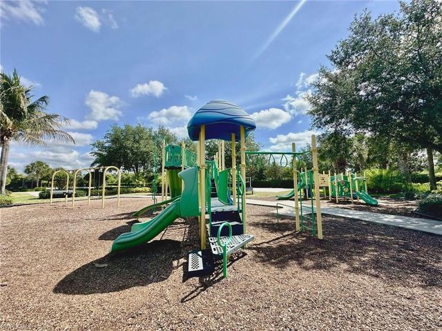2196 Dragonfruit WAY, Naples, FL 34120