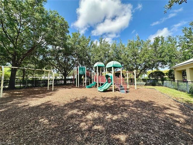 2196 Dragonfruit WAY, Naples, FL 34120