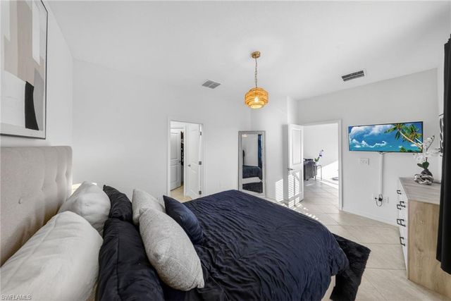 2196 Dragonfruit WAY, Naples, FL 34120