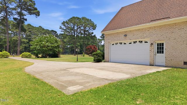 1117 Maccripine Road, Pinetops, NC 27864