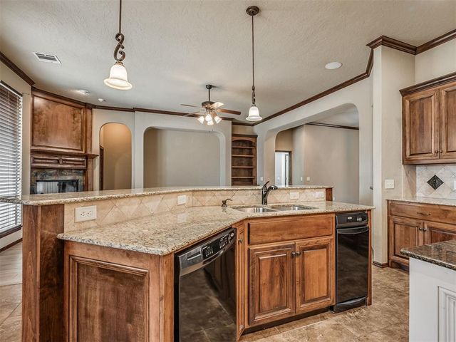 2704 SW 96th Circle, Oklahoma City, OK 73159