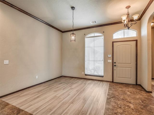 2704 SW 96th Circle, Oklahoma City, OK 73159