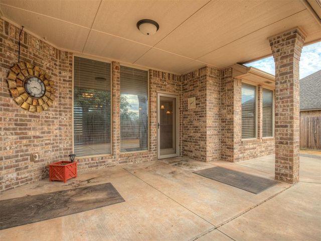 2704 SW 96th Circle, Oklahoma City, OK 73159