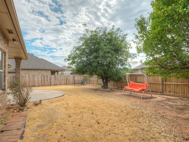 2704 SW 96th Circle, Oklahoma City, OK 73159