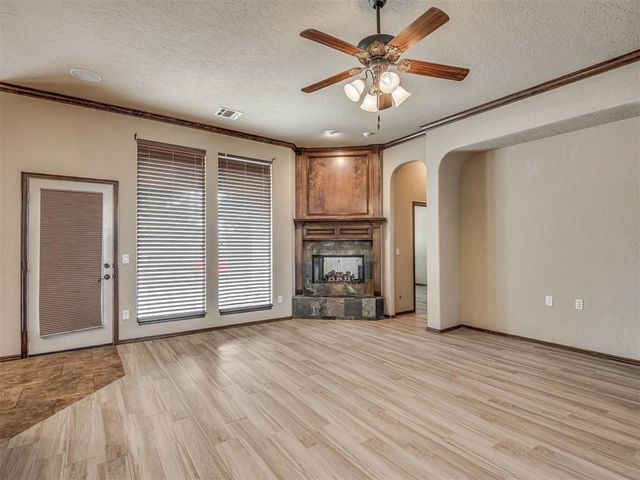 2704 SW 96th Circle, Oklahoma City, OK 73159