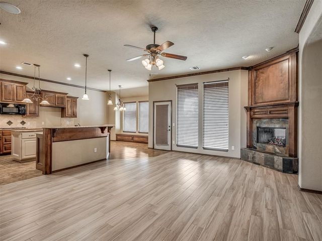 2704 SW 96th Circle, Oklahoma City, OK 73159