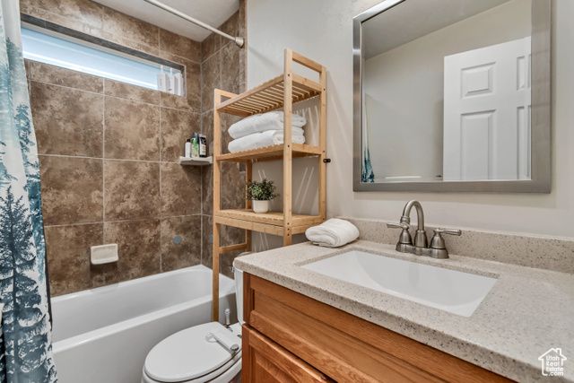 2867 S CYPRUS LN, Magna, UT 84044