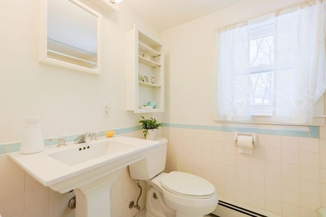 52 Orchard Street, Medfield, MA 02052