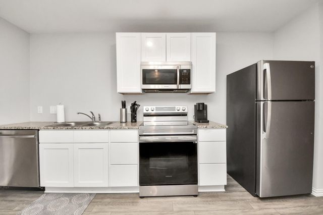 9027 Madera Road B, Houston, TX 77078