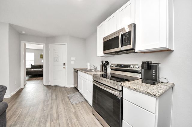 9027 Madera Road B, Houston, TX 77078