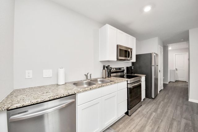 9027 Madera Road B, Houston, TX 77078