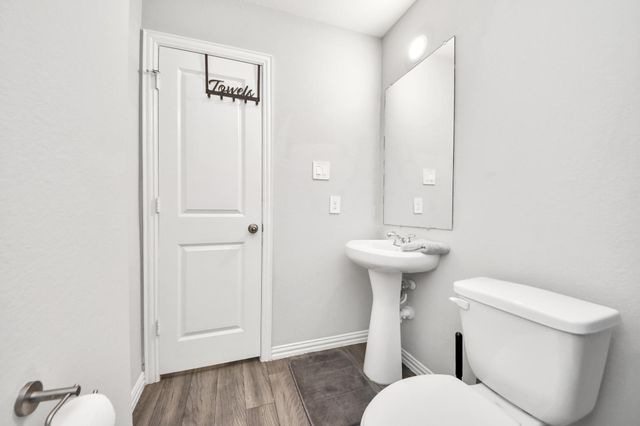 9027 Madera Road B, Houston, TX 77078
