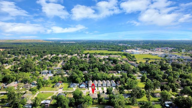 9027 Madera Road B, Houston, TX 77078