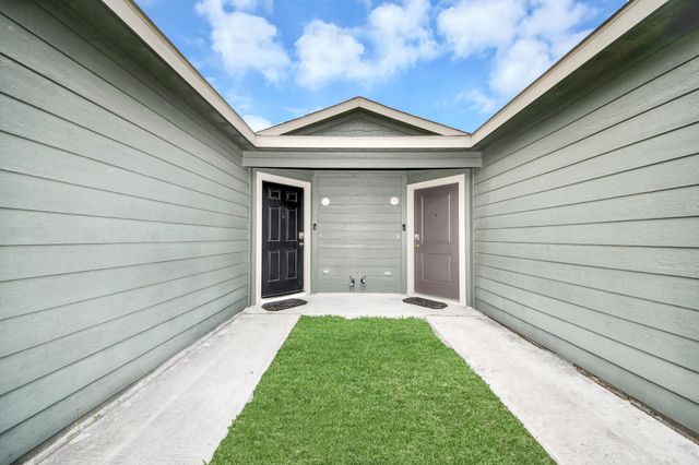 9027 Madera Road B, Houston, TX 77078