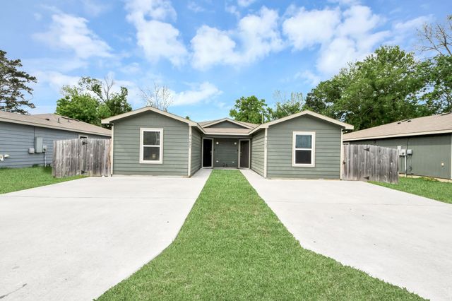 9027 Madera Road B, Houston, TX 77078