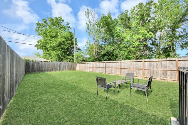 9027 Madera Road B, Houston, TX 77078
