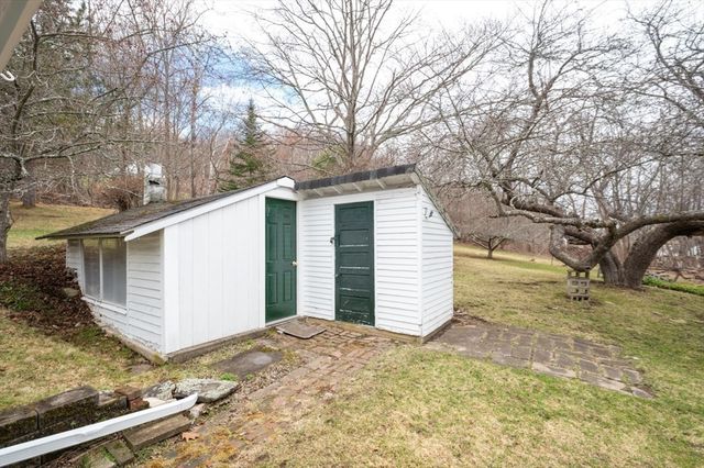 64 Whitehall Rd., Amesbury, MA 01913