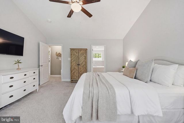 580 DEY DR, Harpers Ferry, WV 25425