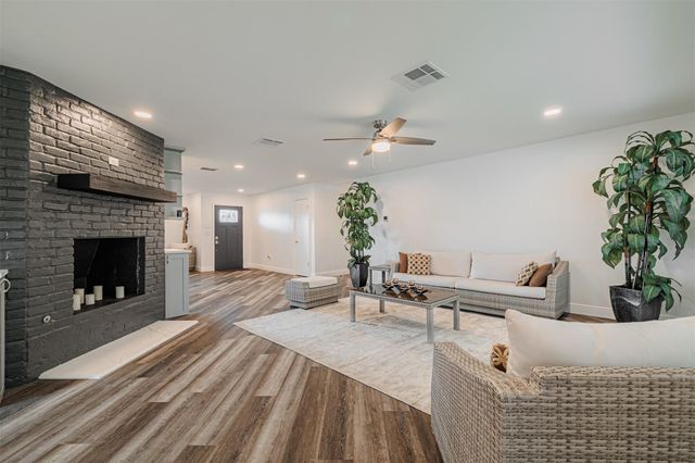 8526 Hiawatha Drive, Houston, TX 77036