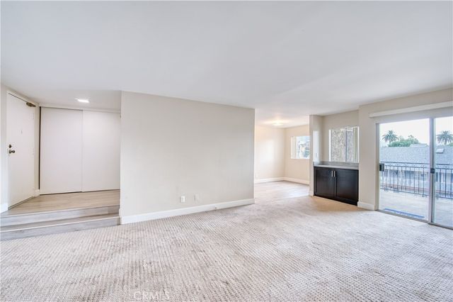 277 Pleasant Street 206, Pasadena, CA 91101
