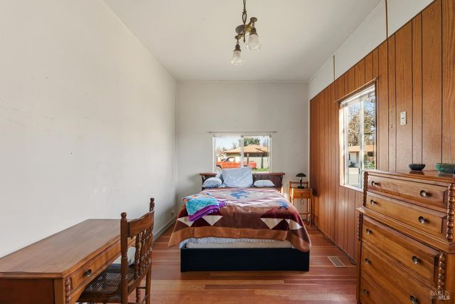 221 Ford St, Ukiah, CA 95482