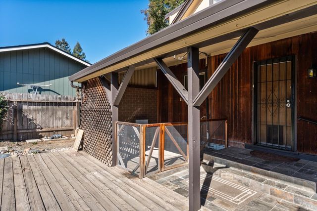 221 Ford St, Ukiah, CA 95482