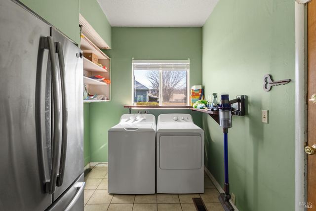 221 Ford St, Ukiah, CA 95482