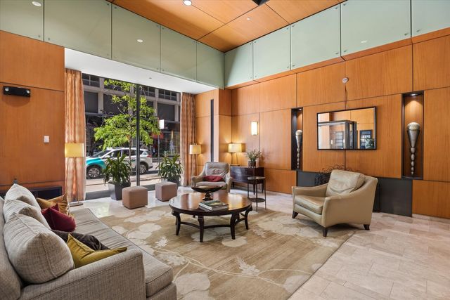208 W Washington Street 1813, Chicago, IL 60606