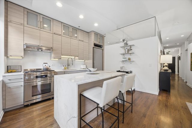 208 W Washington Street 1813, Chicago, IL 60606