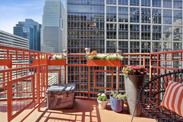 208 W Washington Street 1813, Chicago, IL 60606