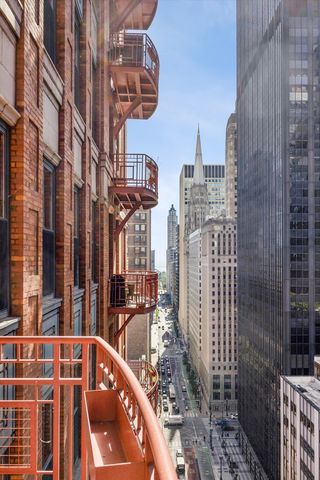 208 W Washington Street 1813, Chicago, IL 60606