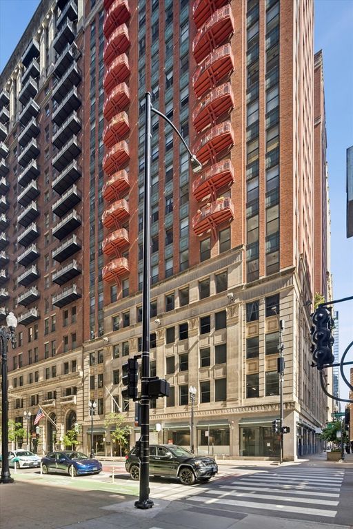208 W Washington Street 1813, Chicago, IL 60606