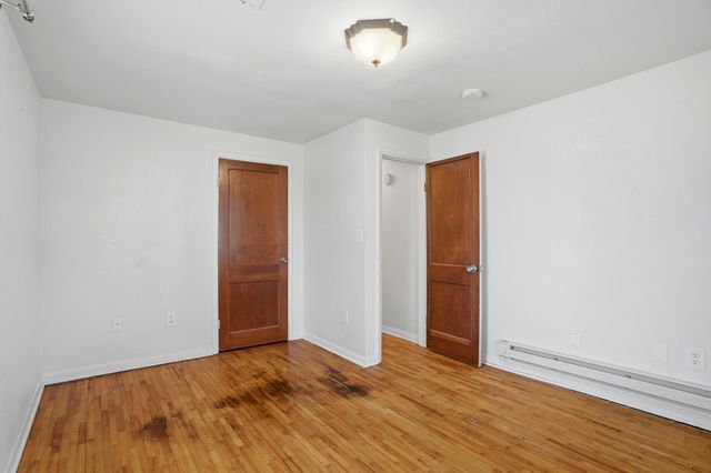 400 AUBURN LN, Columbia, MO 65203