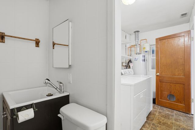 400 AUBURN LN, Columbia, MO 65203