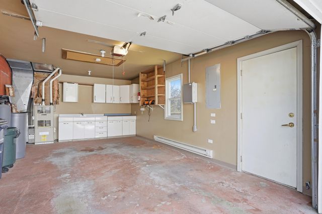 400 AUBURN LN, Columbia, MO 65203